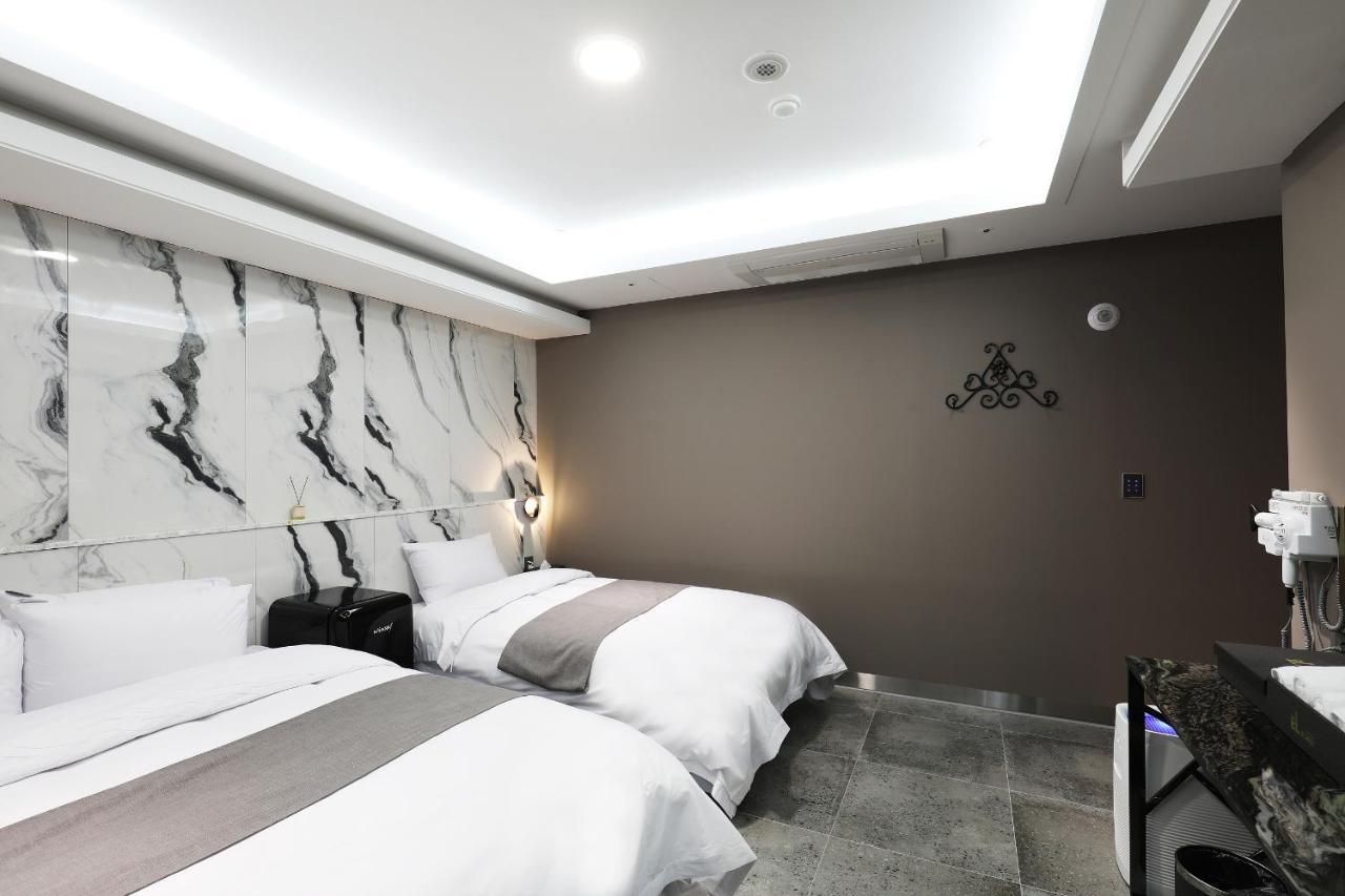 El Tower Hotel Gunsan Dış mekan fotoğraf